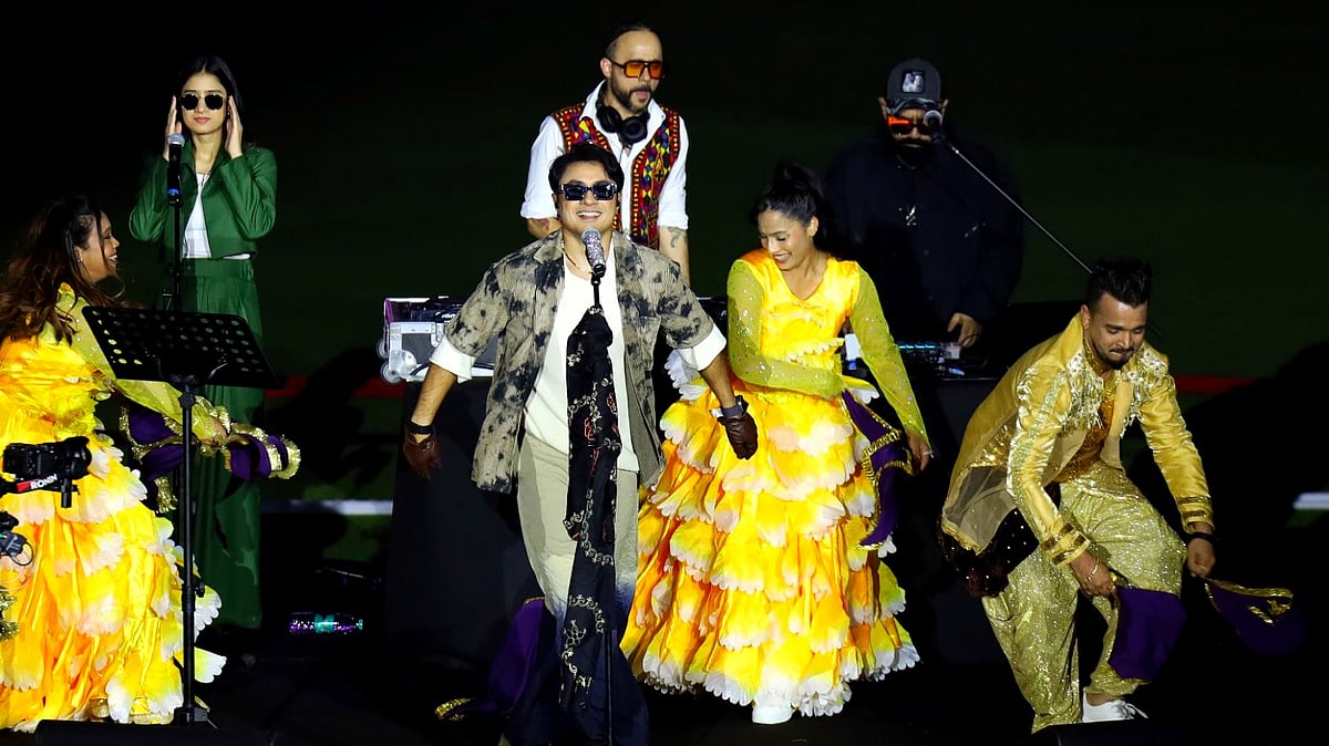 <div class="paragraphs"><p>Ali Zafar Enthralls Packed Dubai International Stadium at ILT20 Opening Ceremony</p></div>