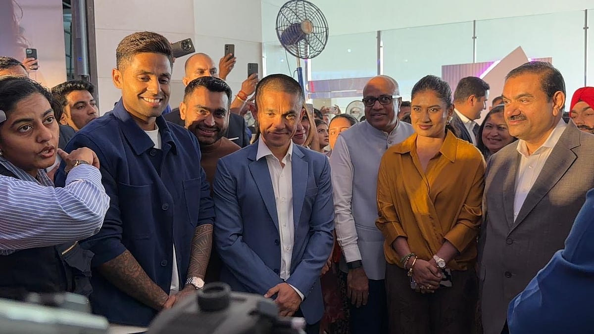 <div class="paragraphs"><p>Sunil Chhetri and Suryakumar Yadav at NMIA’s opening </p></div>