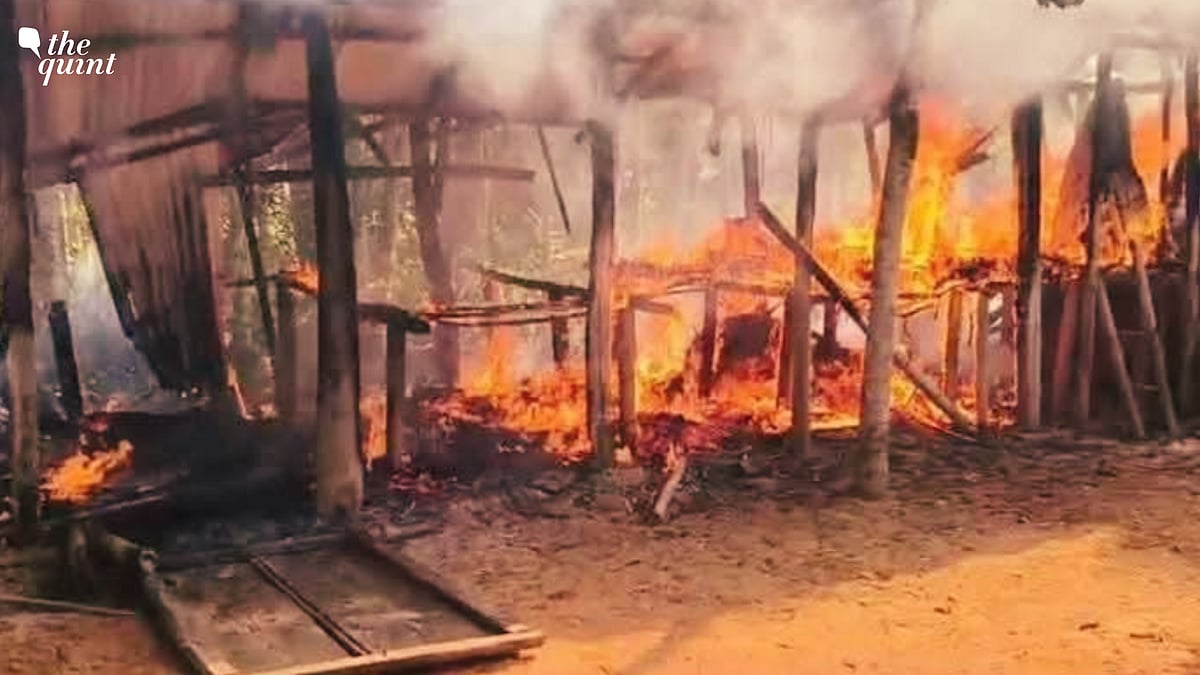 <div class="paragraphs"><p>Ten Arrested After Communal Violence In Tripura’s Unakoti District</p></div>