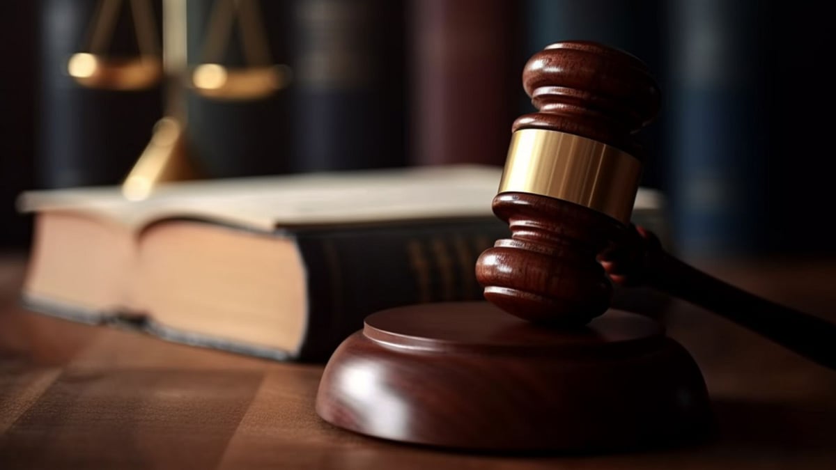 <div class="paragraphs"><p>The Supreme Court of India has raised significant concerns regarding the privacy policy of Meta Platforms and WhatsApp, particularly focusing on the potential exploitation of Indian users’ personal data.</p></div>