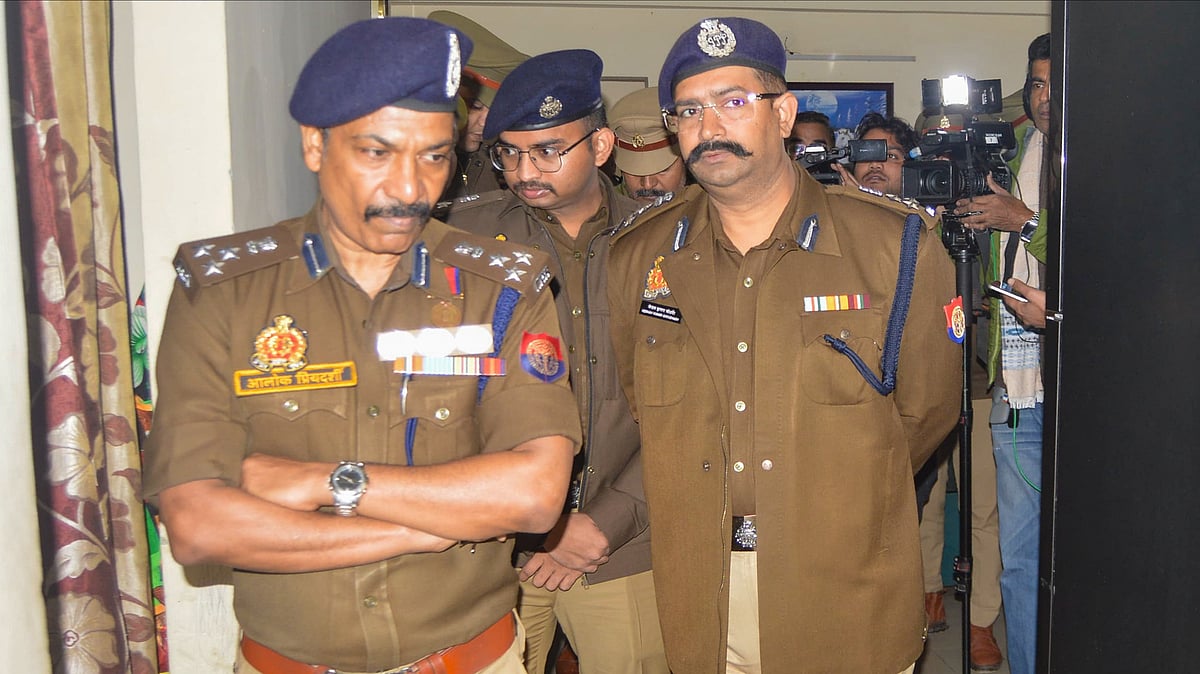 <div class="paragraphs"><p>Additional Commissioners of Police, Alok Priyadarshi and Keshav Kumar Choudhary conduct a site inspection after three minor sisters allegedly jumped off the balcony of a ninth-floor flat and died, in Ghaziabad, Wednesday, Feb. 4, 2026. The sisters were allegedly addicted to love game, an online task-based interactive game, and their parents had been objecting to their excessive gaming, according to officials.</p></div>