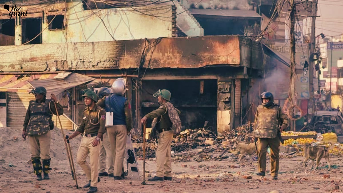 <div class="paragraphs"><p>Delhi Court Summons Police Officers In Faizan National Anthem Death Case</p></div>