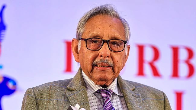 <div class="paragraphs"><p>Mani Shankar Aiyar’s Endorsement Of Pinarayi Vijayan Stirs Congress</p></div>