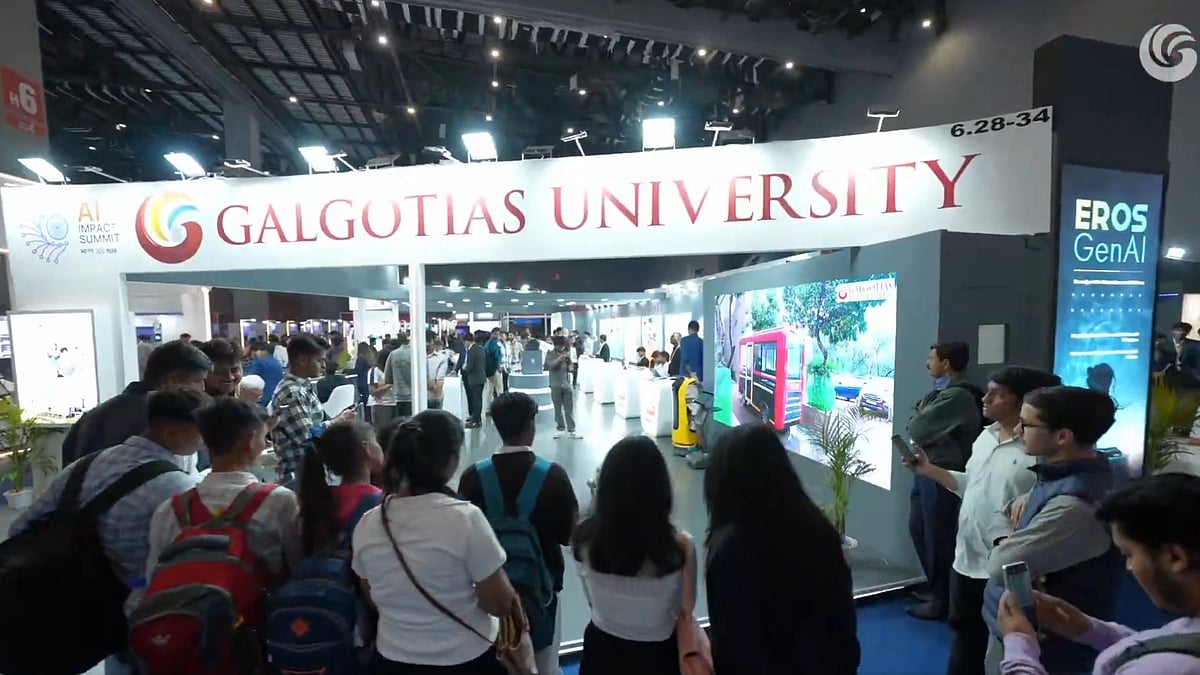 <div class="paragraphs"><p>दिल्ली में आयोजित इंडिया AI इम्पैक्ट समिट 2026 के दौरान गलगोटिया यूनिवर्सिटी द्वारा प्रदर्शित एक रोबोटिक डॉग को लेकर विवाद खड़ा हो गया.</p></div>