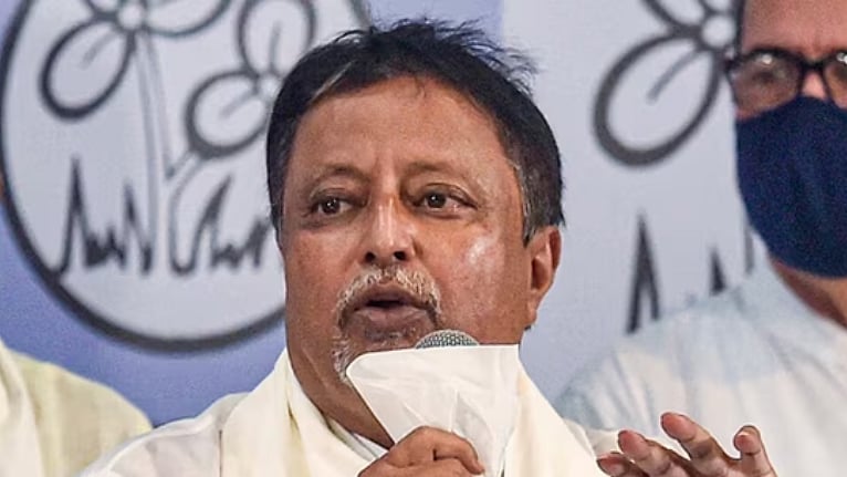 <div class="paragraphs"><p>Mukul Roy, Former Railway Minister And TMC Leader, Dies At 71</p></div>