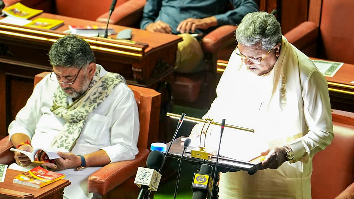 <div class="paragraphs"><p>Karnataka Bans Social Media for Children Under 16 in Landmark Move</p></div>