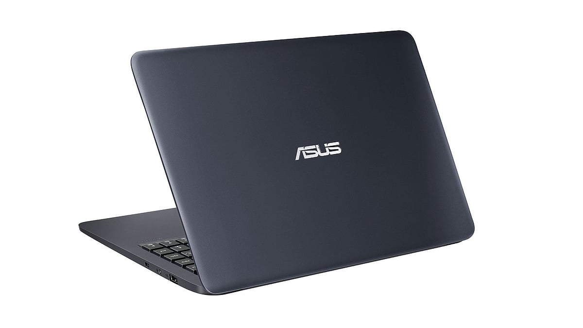 Review: Asus EeeBook E402 Is a Laptop Sized Windows 10 Netbook
