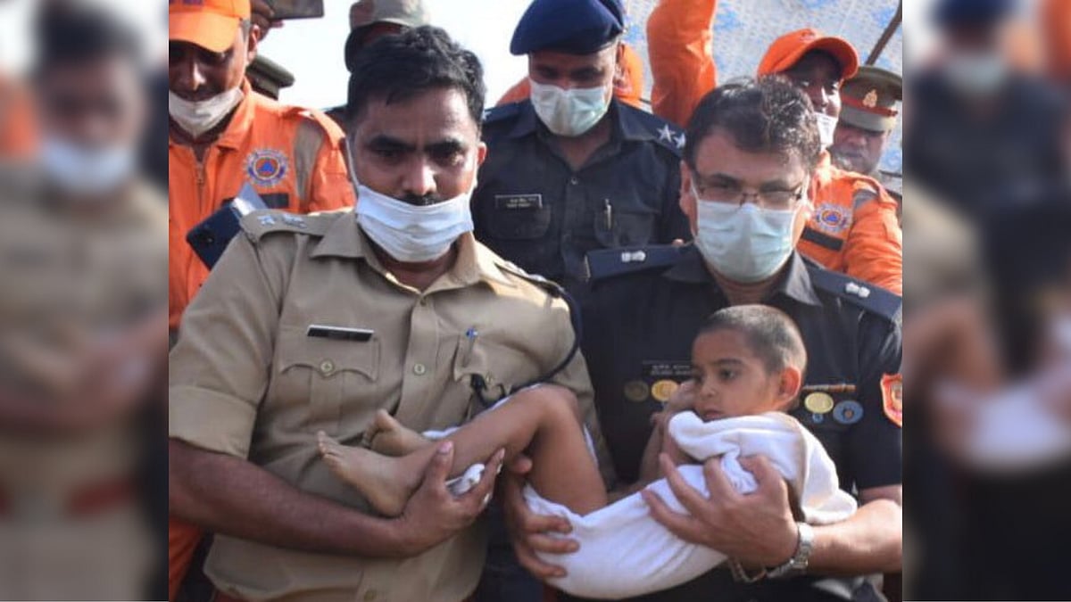5-Year-Old Boy in Agra Falls in 150-Feet Deep Borewell, Saved After 8 ...