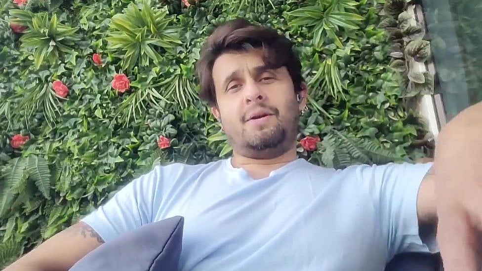 'Could Still Be Singing For Shah Rukh Khan': Sonu Nigam on Actors Not ...