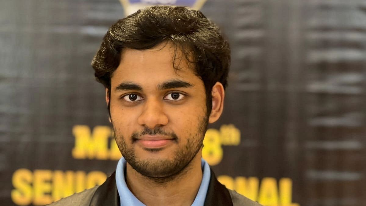 Julius Baer Cup: Indian GM Arjun Erigaisi Goes Down to Magnus Carlsen ...