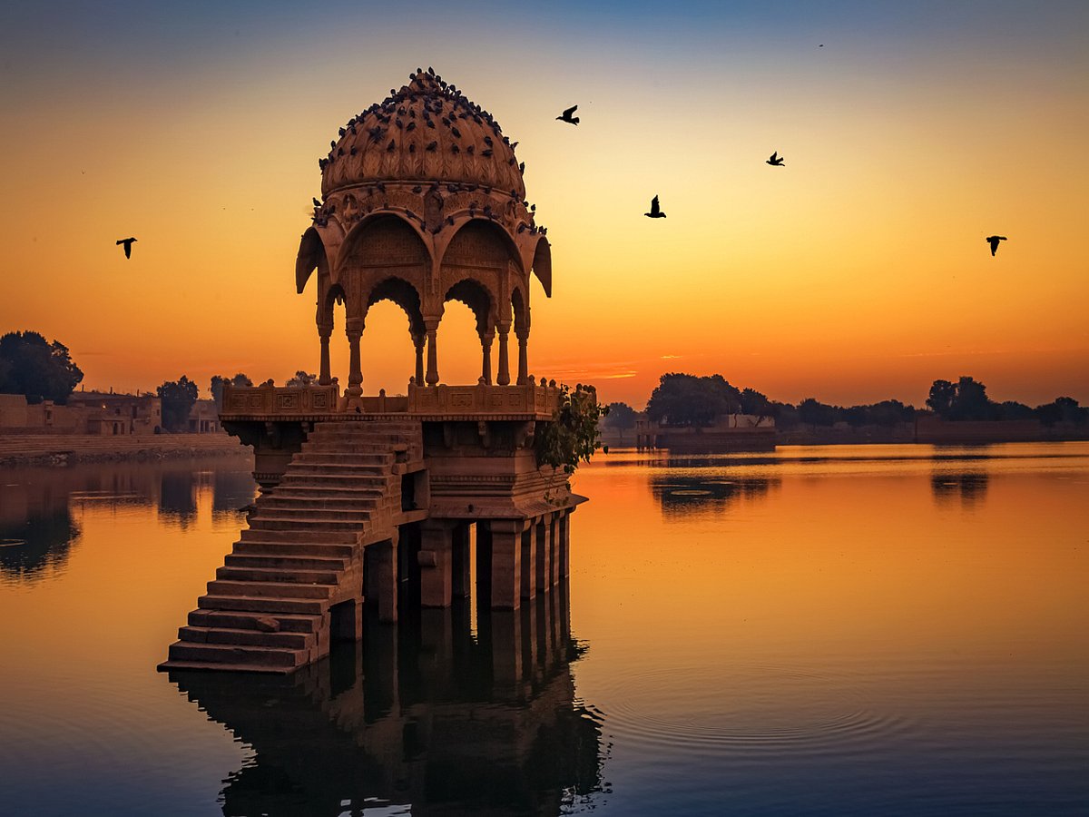 Top 10 Holiday Destinations In India Kashmir Goa Udaipur Mussoorie top-10-holiday-destinations-in-india-kashmir-goa-udaipur-mussoorie