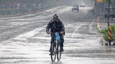 10 Dead in Bengaluru Rains: Hailstorm, Heavy Winds Cause Widespread Damage