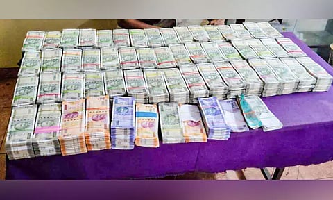 1.29 കോടിയുടെ രേഖകളില്ലാത്ത പണം പിടിച്ചു