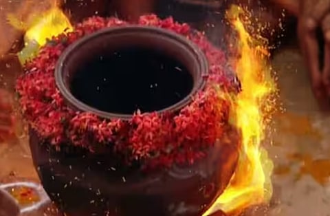 ആറ്റുകാൽ പൊങ്കാലയ്ക്ക് ഒരുങ്ങി തലസ്ഥാന നഗരി: അടുപ്പു വെട്ട് 10.15ന് | Attukal Pongala 2025 