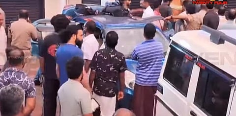 അങ്കമാലിയിൽ 20 ഗ്രാം MDMA പിടികൂടി ; സ്ത്രീ ഉൾപ്പെടെ മൂന്ന് പേരെ അറസ്റ്റ് ചെയ്തു 