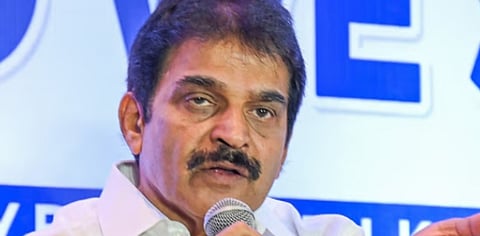 Cyber ​​attack against KC Venugopal on Fake account using young woman's mobile number