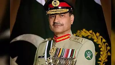 Pak Army chief warns Taliban amid escalating hostilities