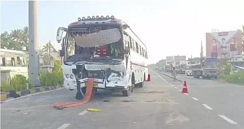 Tourist bus