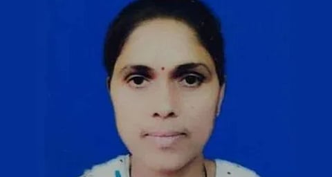 ഓർഡർ ചെയ്ത ഭക്ഷണം വൈകിയതിന്റെ കാരണം ചോദിച്ചു; നഴ്സായ യുവതിയെ കുത്തി കൊലപ്പെടുത്താൻ ശ്രമം 