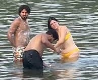 bathe in lake 