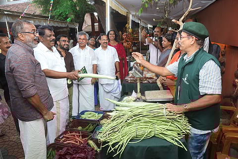 നാട്ടുപച്ചപ്പിന്റെ നന്മകളുമായി ഭാരത് ഭവനിൽ മണ്ണരങ്ങുണർന്നു 
