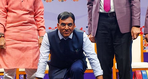 Olympics : 'ഒളിമ്പിക്സിന് ആതിഥേയത്വം വഹിക്കാൻ ഇന്ത്യ തയ്യാറെടുക്കണം, ഒരു ദശാബ്‌ദത്തിനുള്ളിൽ മികച്ച 10 കായിക രാജ്യങ്ങളിൽ ഒന്നാകണം': മാണ്ഡവ്യ