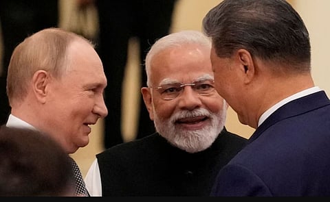 Putin : 'ഇന്ത്യയോടും ചൈനയോടും അങ്ങനെ സംസാരിക്കരുത്': യു എസ് തീരുവകൾക്കെതിരെ പുടിൻ