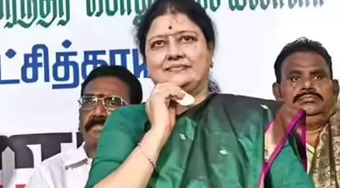 CBI : 'നോട്ട് നിരോധന സമയത്ത് പഞ്ചസാര മിൽ വാങ്ങാൻ 450 കോടി രൂപ പണമായി നൽകി': വി കെ ശശികലയ്‌ക്കെതിരെ കേസെടുത്ത് CBI