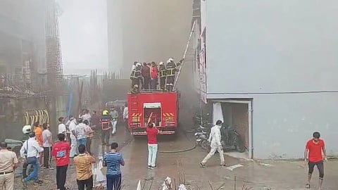  Fire breaks out 