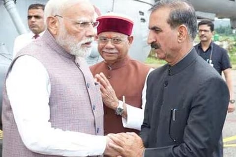 PM Modi : പ്രധാനമന്ത്രി നരേന്ദ്ര മോദി ഹിമാചലിലെ കാംഗ്രയിലെത്തി: ദുരന്ത ബാധിതമായ മാണ്ഡി, കുളു ജില്ലകളിൽ വ്യോമ നിരീക്ഷണം നടത്തി 