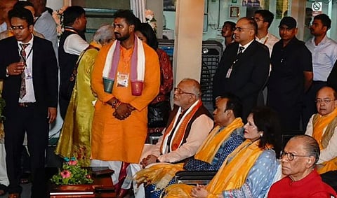 Ganga : മൗറീഷ്യസ് പ്രധാനമന്ത്രി വാരണാസിയിൽ ഗംഗാ ആരതിയിൽ പങ്കെടുത്തു