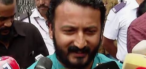 Rahul Mamkootathil : 'മരിക്കും വരെ കോൺഗ്രസുകാരൻ ആയിരിക്കും, പാർട്ടി നേതൃത്വത്തെ ധിക്കരിച്ചല്ല സഭയിൽ എത്തിയത്, ആരോപണങ്ങളെ കുറിച്ച് കൂടുതൽ പറയാനില്ല, അന്വേഷണം നടക്കട്ടെ': ഒടുവിൽ മൗനം വെടിഞ്ഞ് രാഹുൽ മാങ്കൂട്ടത്തിൽ MLA 