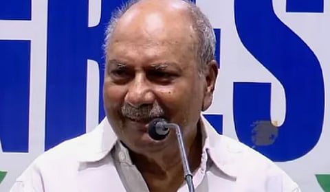 AK Antony : AK ആൻ്റണിയുടെ വാർത്താ സമ്മേളനം : കോൺഗ്രസിൽ ചൂടേറിയ ചർച്ച, നേട്ടമോ അതോ കോട്ടമോ ?