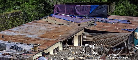 Landslide : ഉത്തരാഖണ്ഡിൽ മണ്ണിടിച്ചിൽ : നിരവധി വീടുകൾ തകർന്നു, 5 പേരെ കാണാതായി