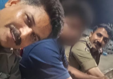 Suicide : 'കയറി വാ മോനേ': പ്രണയ നൈരാശ്യം മൂലം ജീവനൊടുക്കാൻ ശ്രമിച്ച് യുവാവ്, രക്ഷകരായി ആറ്റിങ്ങൽ പോലീസ്