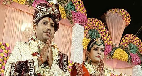 ആഡംബര വിവാഹം കഴിഞ്ഞിട്ട് 10 മാസം മാത്രം:  പോലീസ് ഇൻസ്പെക്ടറുടെ ഭാര്യ ക്വാർട്ടേഴ്‌സിൽ തൂങ്ങി മരിച്ച നിലയിൽ; അന്വേഷണം 