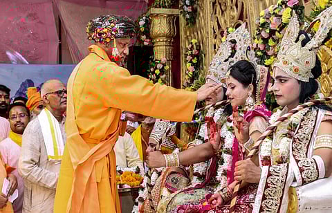 Vijayadashami : 'താടകകളും ശൂർപ്പണഖകളും ഇന്നും നിലവിലുണ്ട്, ജാഗ്രത വേണം' : യോഗി ആദിത്യനാഥ് 