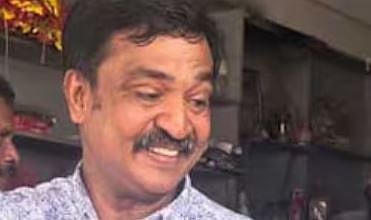 Thiruvonam Bumper : 'നെട്ടൂരുകാർക്ക് തന്നെ കിട്ടിയാൽ മതിയായിരുന്നു': ഭാഗ്യം 'വിതരണം' ചെയ്‌ത ലതീഷ്, 25 കോടി നേടിയ ഭാഗ്യശാലി എവിടെ ?