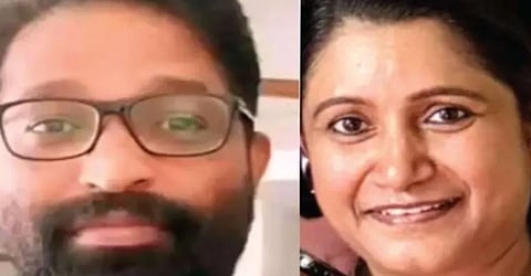 Murder : വിദേശ വനിതകളെ വീട്ടിൽ എത്തിച്ചത് ഭാര്യയുടെ മുന്നിലൂടെ : തൊടുപുഴയിൽ രണ്ടാം ഭാര്യയെ ഭർത്താവ് ശ്വാസം മുട്ടിച്ച് കൊന്നു, മൃതദേഹം കൊക്കയിൽ