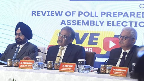ECI : 'പേരുകൾ ഒഴിവാക്കപ്പെട്ടു എന്ന് ഏതെങ്കിലും രാഷ്ട്രീയ പാർട്ടികൾക്ക് തോന്നിയാൽ അവർക്ക് ഇപ്പോഴും അപേക്ഷിക്കാം, ആധാർ തിരിച്ചറിയൽ രേഖ, ബീഹാർ തിരഞ്ഞെടുപ്പ് ഒന്നോ രണ്ടോ ഘട്ടങ്ങളിലായി നടക്കും ': CEC 