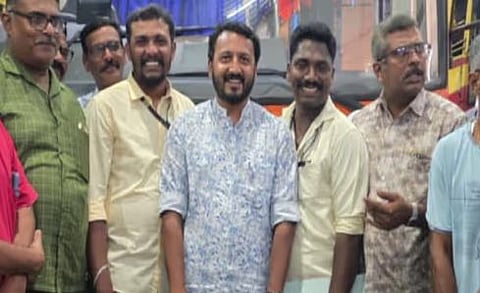 DYFI : 'ധൈര്യം ഉണ്ടെങ്കിൽ എല്ലാവരെയും അറിയിച്ച് പരിപാടിയിൽ പങ്കെടുക്കൂ': രാഹുൽ മാങ്കൂട്ടത്തിലിന് എതിരെ DYFIയും BJPയും