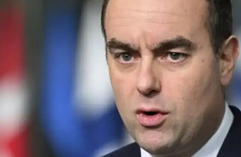 Sebastien Lecornu : പദവിയേറ്റിട്ട് ആഴ്ചകൾ മാത്രം : ഫ്രഞ്ച് പ്രധാനമന്ത്രി സെബാസ്റ്റ്യൻ ലെകോർനു രാജിവച്ചു