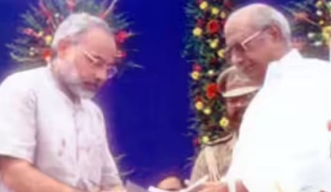 PM Modi : 25 വർഷങ്ങൾ : അധികാരത്തിൽ മോദിക്ക് സിൽവർ ജൂബിലി, ചിത്രങ്ങൾ പങ്കുവെച്ച് പ്രധാനമന്ത്രി