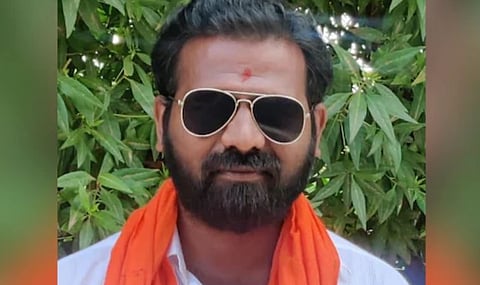 BJP : കർണാടകയിൽ BJP നേതാവ് വെട്ടേറ്റു മരിച്ചു: 4 പേർ പിടിയിൽ, 2 പേർ ഒളിവിൽ, പ്രതികൾ BJP ബന്ധമുള്ളവർ
