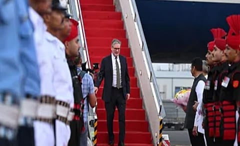 Starmer : 'കോക്ക്പിറ്റിൽ നിന്നും നിങ്ങളുടെ പ്രധാനമന്ത്രി': കെയർ സ്റ്റാർമർ ഇന്ത്യയിൽ, മോദിയുമായി നാളെ കൂടിക്കാഴ്ച