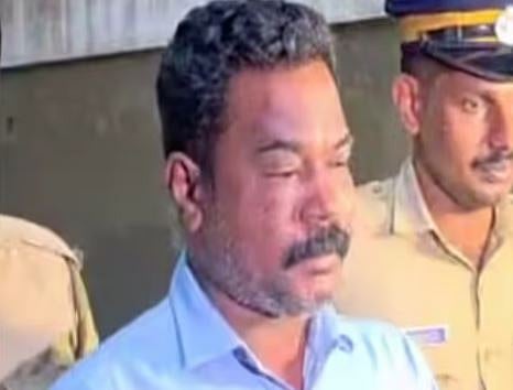 Doctor : താമരശ്ശേരിയിൽ ഡോക്ടർക്ക് വെട്ടേറ്റ സംഭവം : 9 വയസുകാരിയുടെ പോസ്റ്റ്‌മോർട്ടം റിപ്പോർട്ട് ലഭിച്ചിട്ടില്ലെന്ന് പോലീസ്