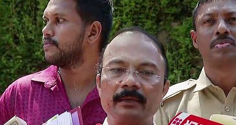 Sabarimala : 'ഒരാളെയും സംരക്ഷിക്കാൻ ദേവസ്വം ബോർഡില്ല, എല്ലാ സത്യവും പുറത്ത് വരട്ടെ, ഒന്നും മറയ്ക്കാനില്ല': PS പ്രശാന്ത്