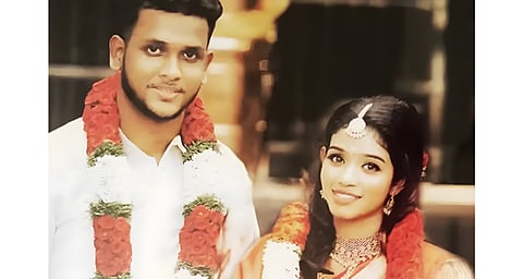 വൈഷ്ണവിയെ കൊന്നത് മുഖത്ത് ബെഡ്ഷീറ്റ് അമര്‍ത്തി ശ്വാസം മുട്ടിച്ച്; സ്വാഭാവിക മരണമായി ചിത്രീകരിക്കാനും ദീക്ഷിത്തിന്റെ ശ്രമം; നിർണായകമായത് പോസ്റ്റ്‌മോർട്ടം റിപ്പോർട്ട് 
