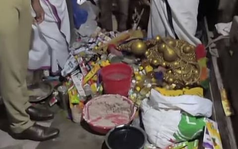 Temple : കൊട്ടാരക്കര ഗണപതി ക്ഷേത്രത്തിലെ അനധികൃത പ്രസാദ നിർമ്മാണത്തിൽ നിർണായക നടപടി : ദേവസ്വം AOയ്ക്കും മേൽശാന്തിക്കും ഇന്ന് നോട്ടീസ് നൽകും