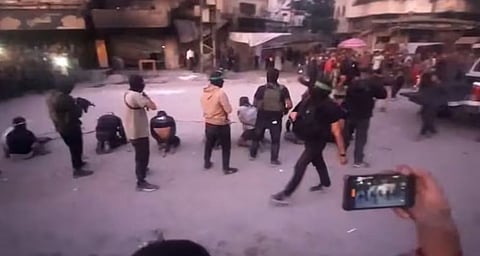 Hamas : ട്രംപിൻ്റെ മുന്നറിയിപ്പ് കാറ്റിൽ പറത്തി : 8 ഗാസ നിവാസികളെ പരസ്യമായി ക്രൂരമായി വധിച്ച് ഹമാസ്